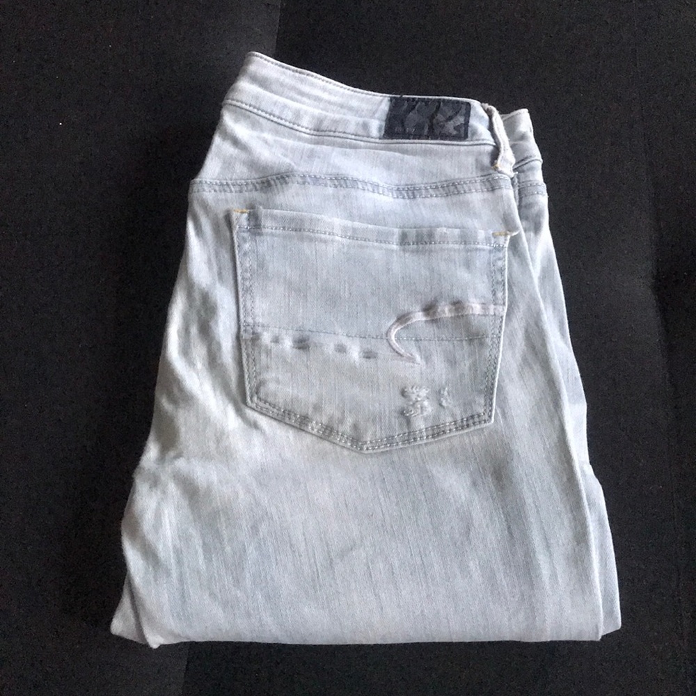 Light wash distressed Skinny jeans